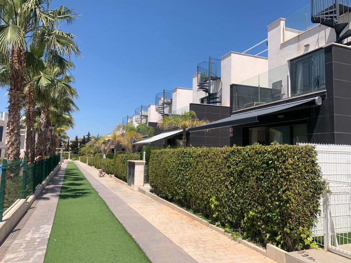 Punta Prima Villa 3 Bedrooms And Solarium Sea View Torrevieja Bagian luar foto